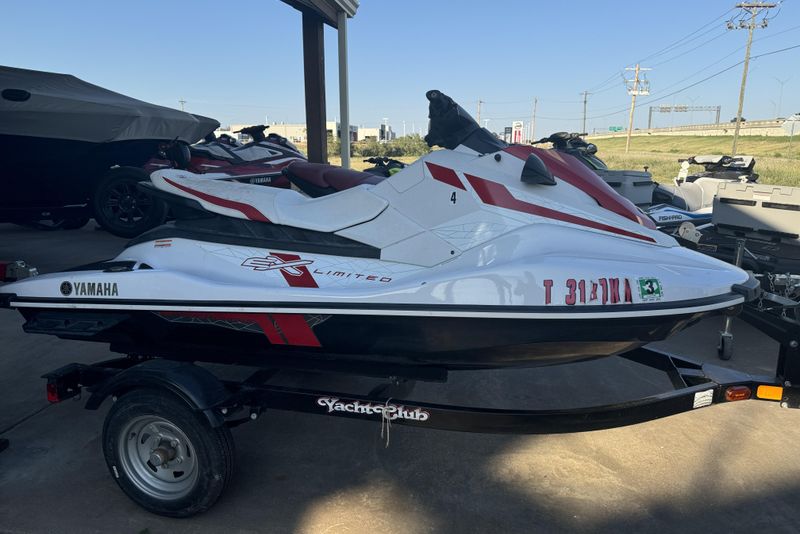 2021 YAMAHA EX LIMITED TORCH RED AND WHITE 