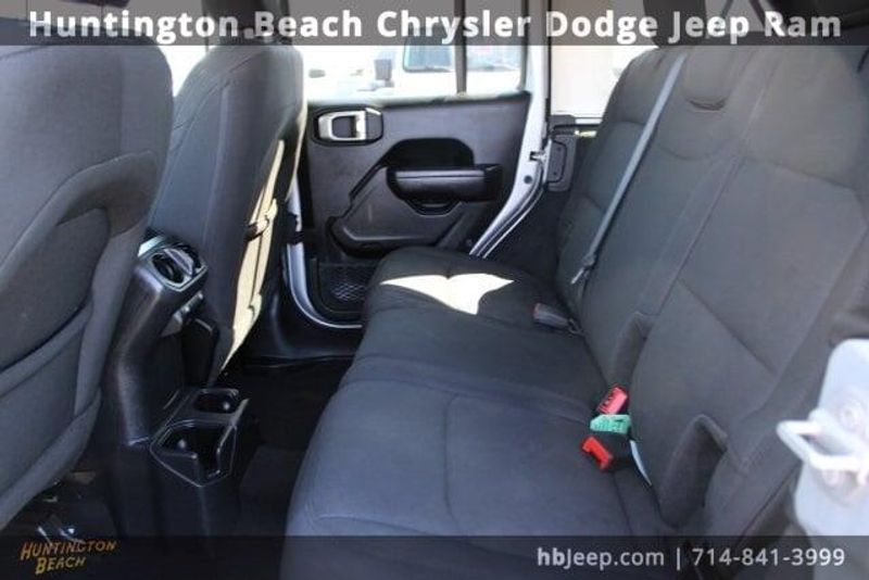 2022 Jeep Wrangler Unlimited Sport SImage 35
