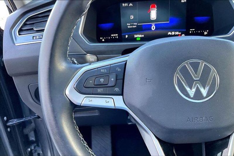 Used 2022 Volkswagen Tiguan 2.0T SEImage 18