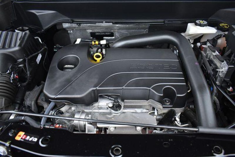 Used 2025 Chevrolet Equinox RSImage 35
