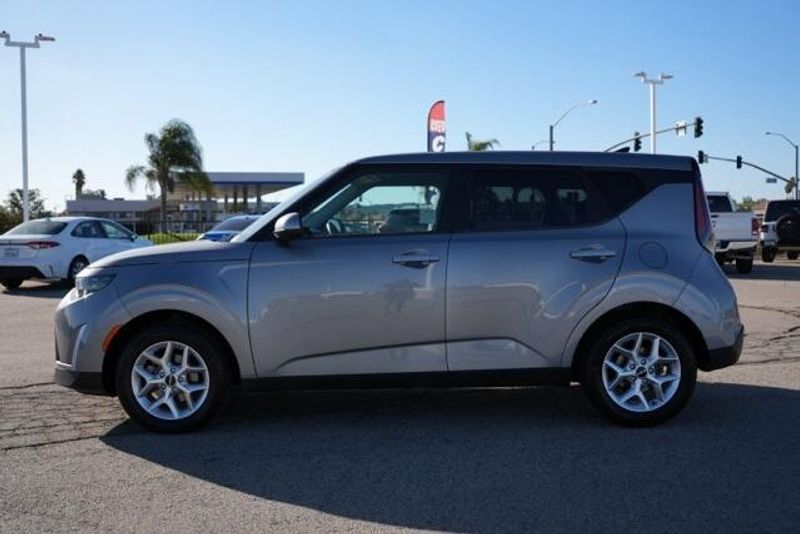 Used 2023 Kia Soul LXImage 4