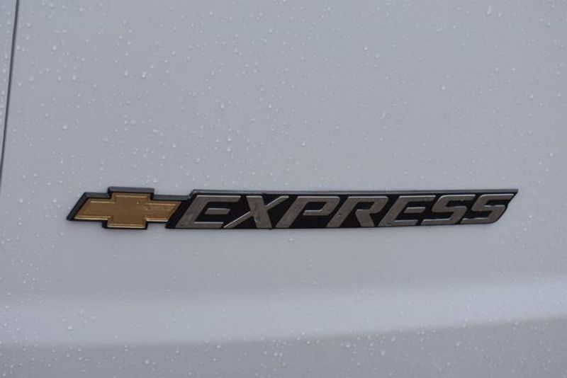 New 2025 Chevrolet Express 2500 Work VanImage 18