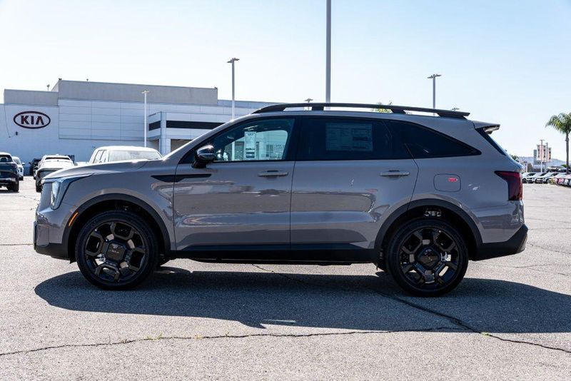New 2026 Kia Sorento X-Line SX PrestigeImage 4