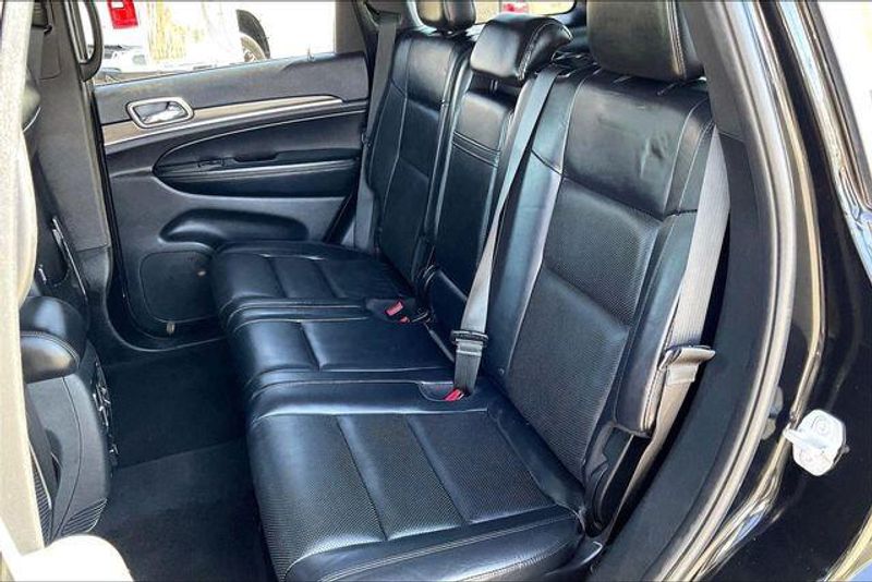 Used 2018 Jeep Grand Cherokee LimitedImage 23