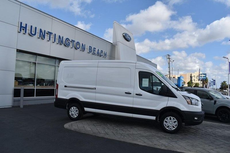 2023 Ford E-Transit-350 BaseImage 3