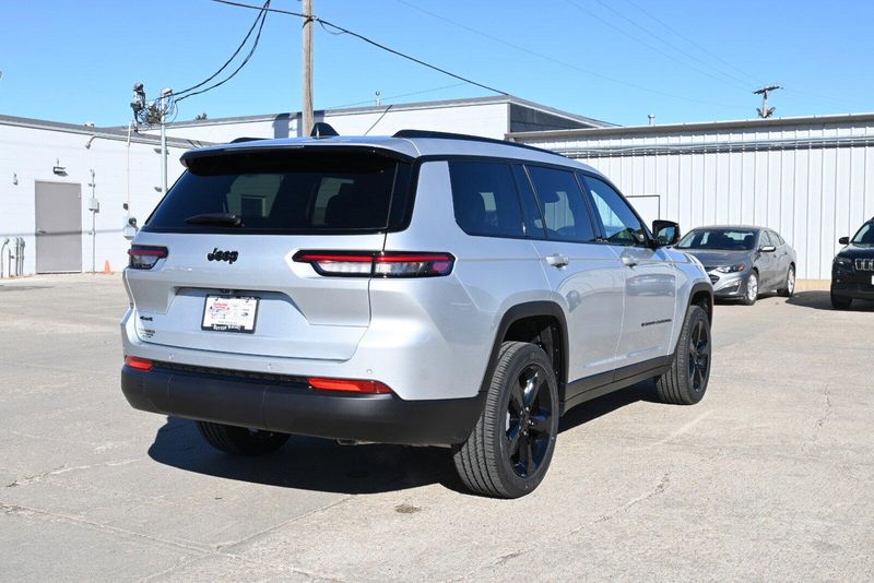 2025 Jeep Grand Cherokee L Altitude XImage 9