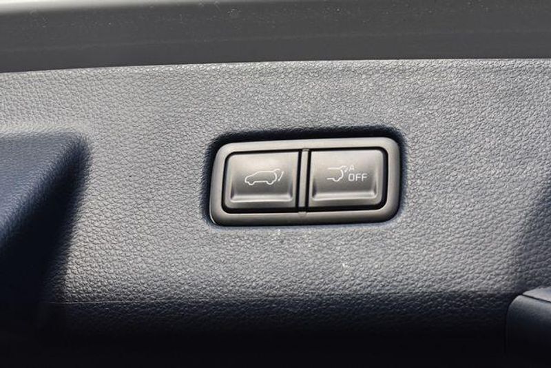 New 2026 Kia Carnival Hybrid EXImage 20