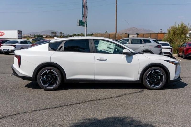 New 2025 Kia K4 EXImage 8