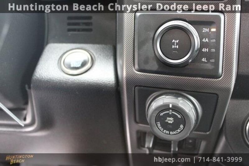 2019 Ford F-150 RaptorImage 38