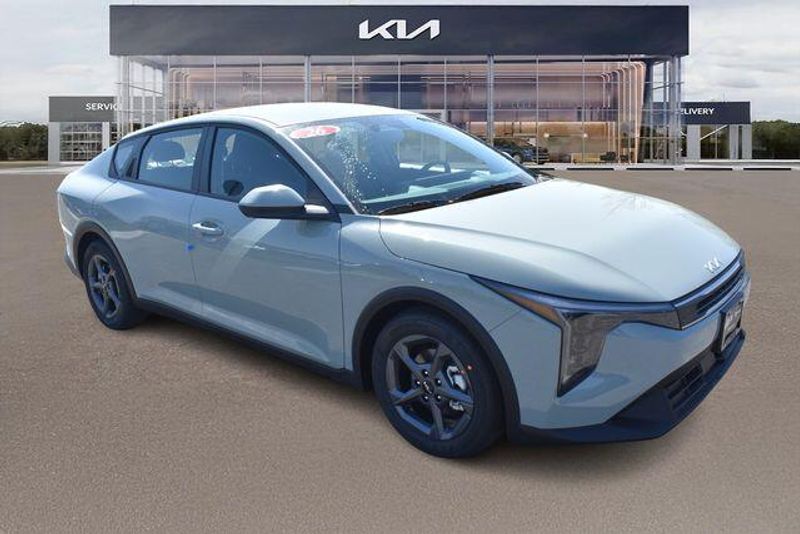 New 2026 Kia K4 LXSImage 11