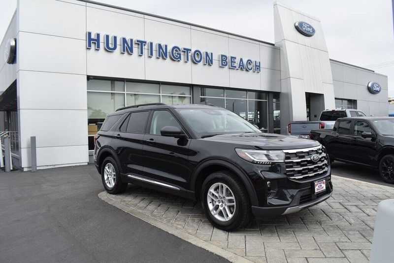 New 2025 Ford Explorer ActiveImage 1