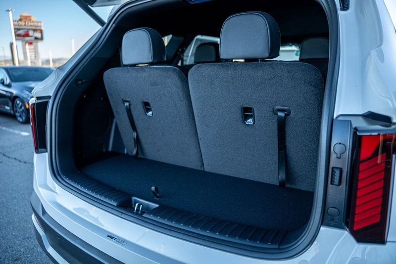 New 2026 Kia Sorento Hybrid X-Line SX PrestigeImage 10