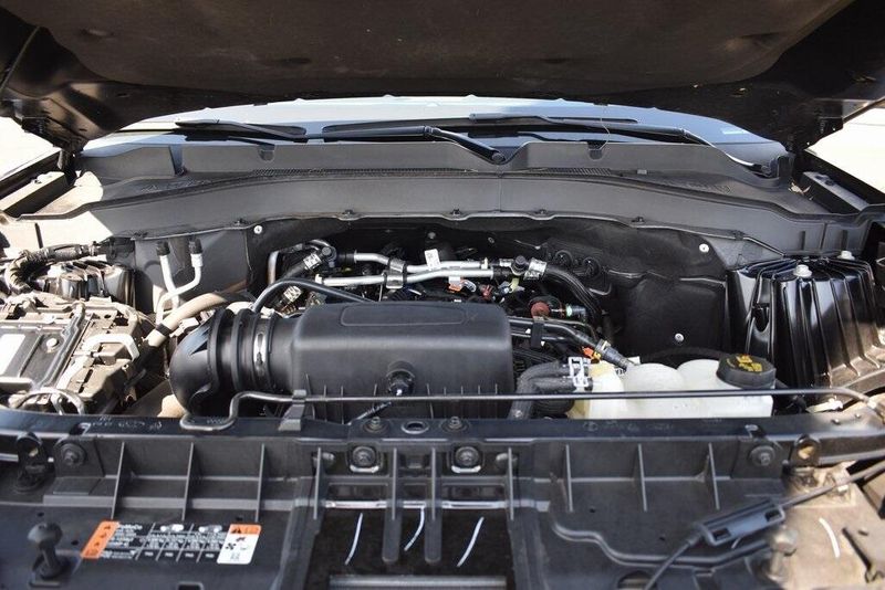 Used 2022 Ford Explorer XLTImage 24
