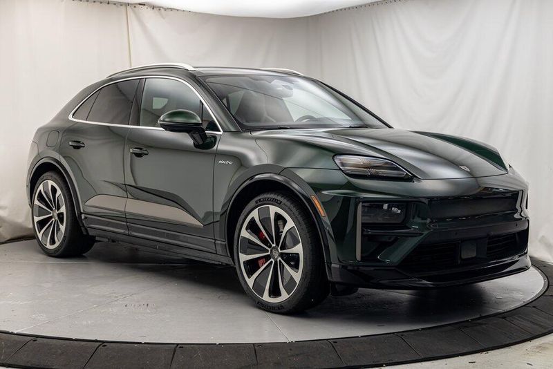 2024 Porsche Macan Electric TurboImage 7