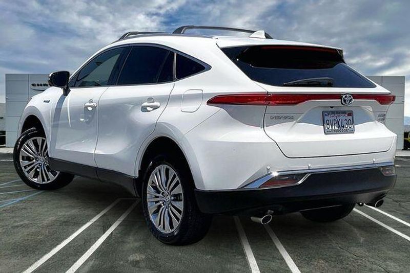 Used 2021 Toyota Venza LimitedImage 10