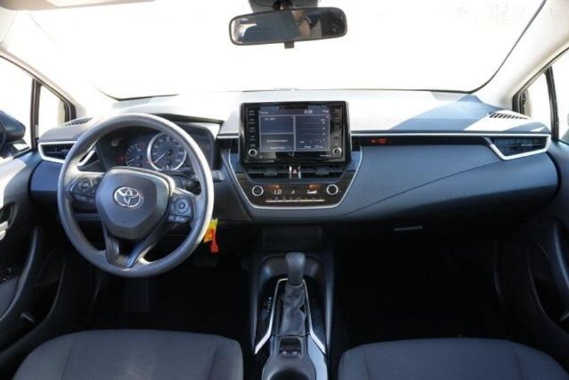 Used 2022 Toyota Corolla LEImage 16