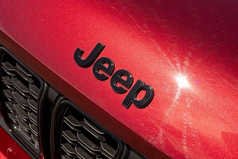 2025 Jeep Grand Cherokee L Altitude XImage 10