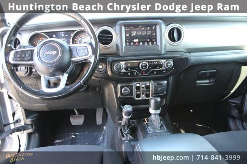 2020 Jeep Wrangler Unlimited SaharaImage 13