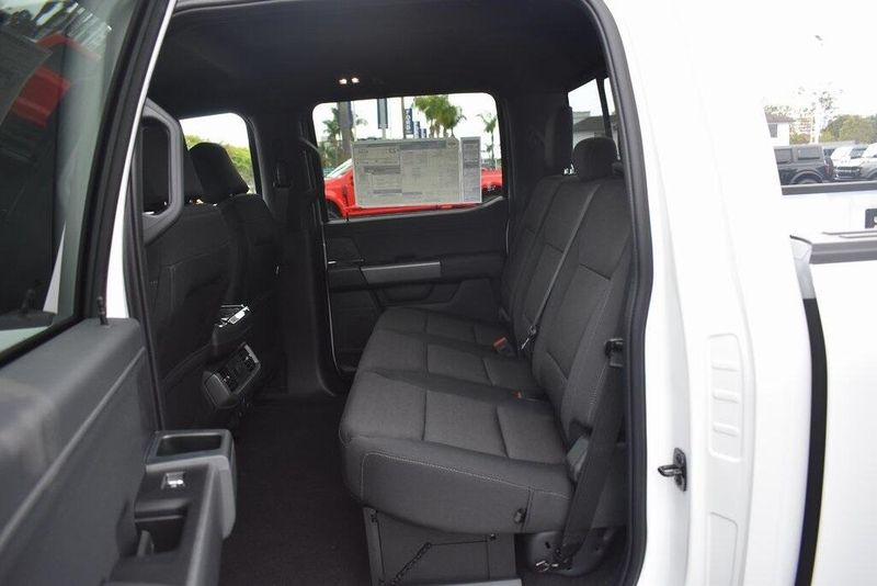2025 Ford F-150 XLTImage 10