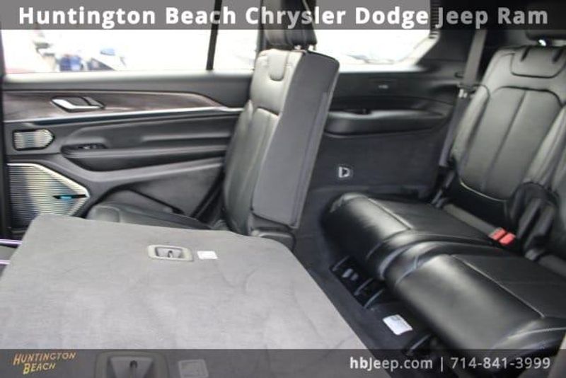 2021 Jeep Grand Cherokee L OverlandImage 44