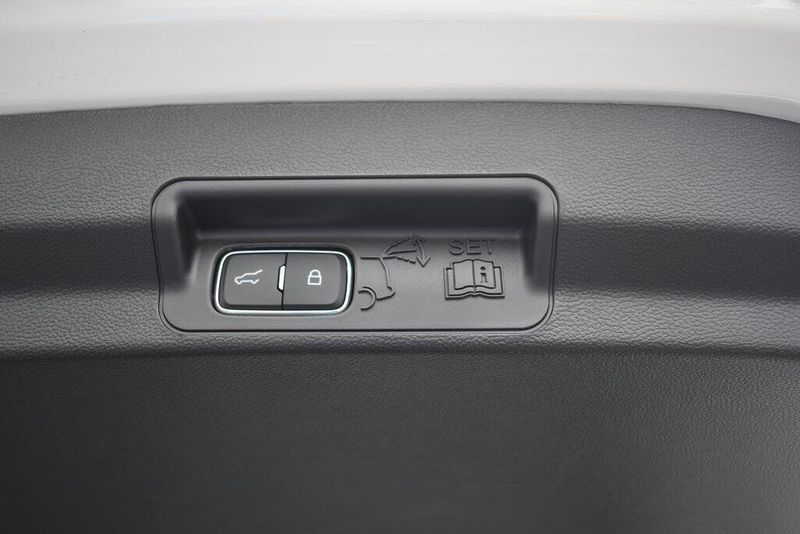 New 2025 Ford Explorer ST-LineImage 6