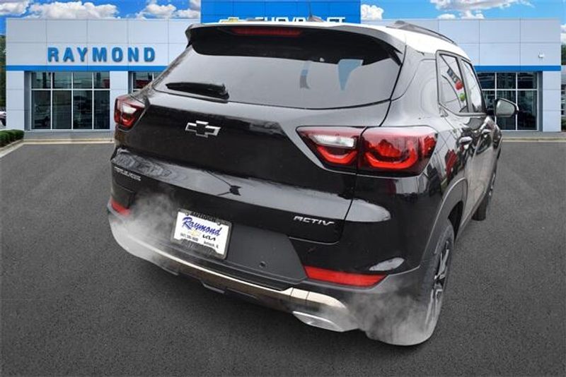 2025 Chevrolet TrailBlazer ActivImage 3