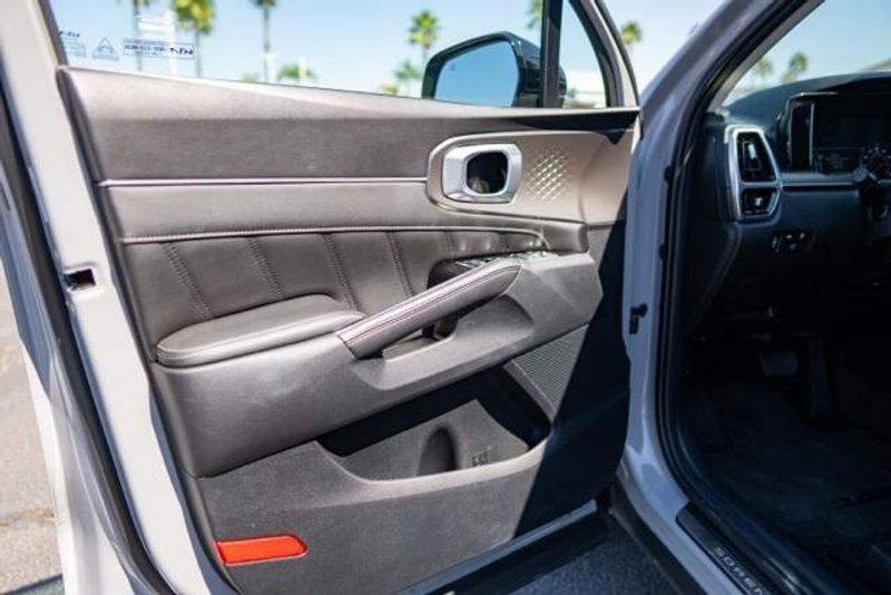 Used 2022 Kia Sorento SXImage 15