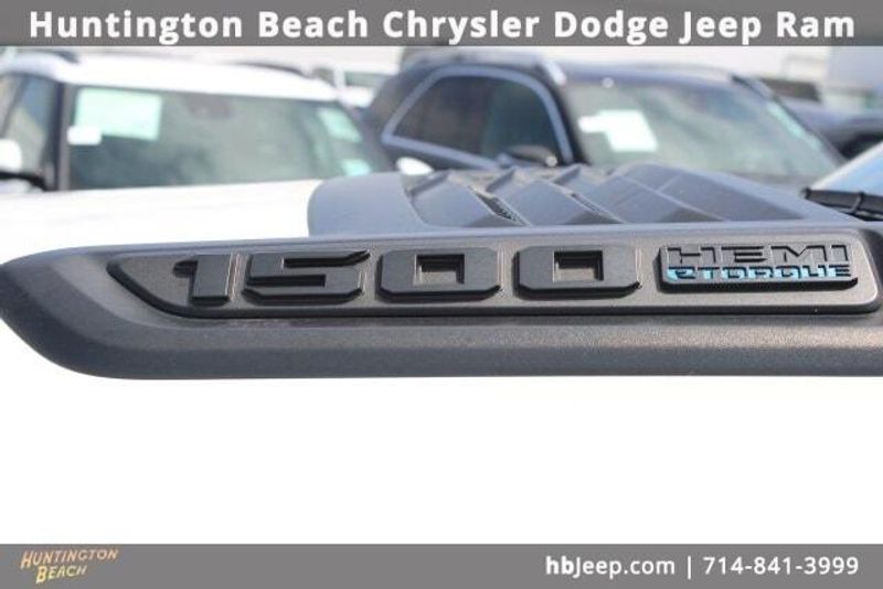 2021 RAM 1500 RebelImage 9