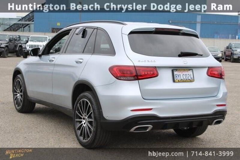2022 Mercedes-Benz GLC 300Image 3