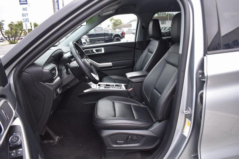 Used 2023 Ford Explorer XLTImage 14