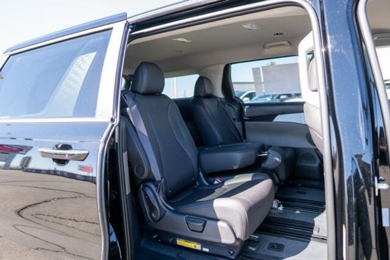 New 2026 Kia Carnival SXImage 13