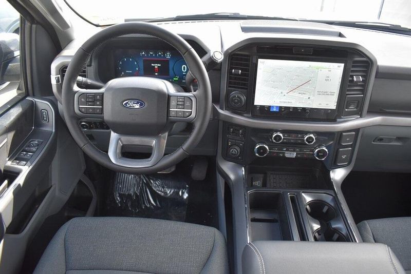2025 Ford F-150 XLTImage 13