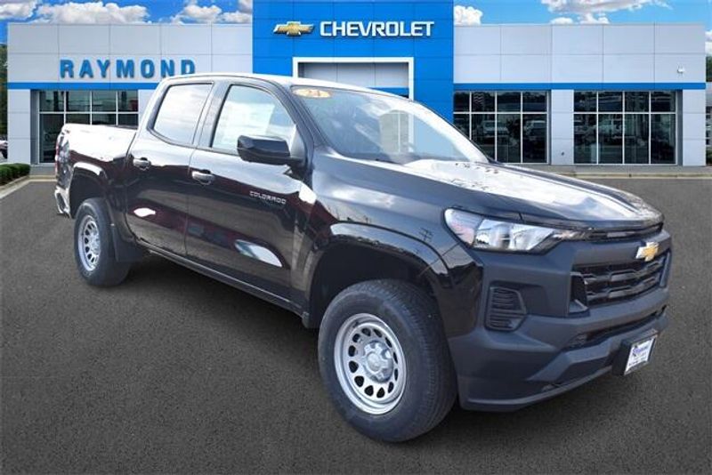 2024 Chevrolet Colorado Work TruckImage 10