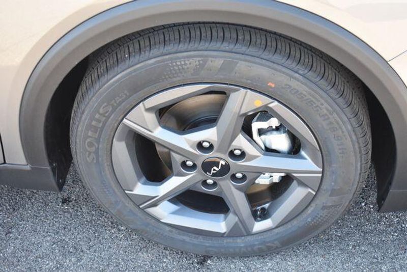 New 2026 Kia K4 LXSImage 12