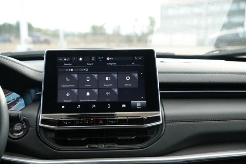 Used 2023 Jeep Compass LimitedImage 18