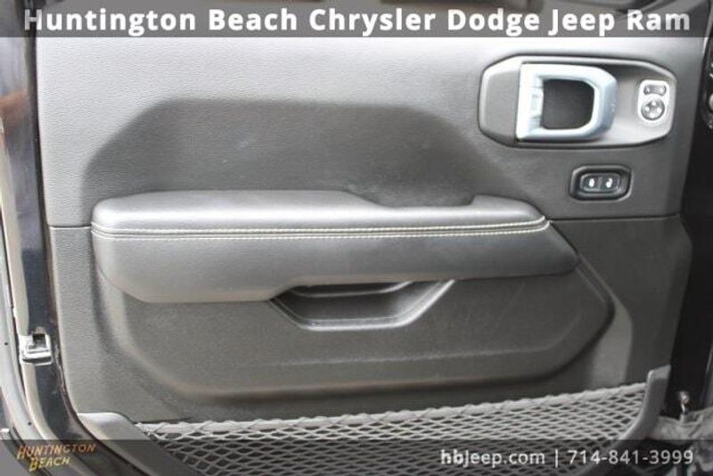 2022 Jeep Gladiator OverlandImage 17