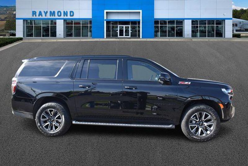 Used 2023 Chevrolet Suburban Z71Image 2