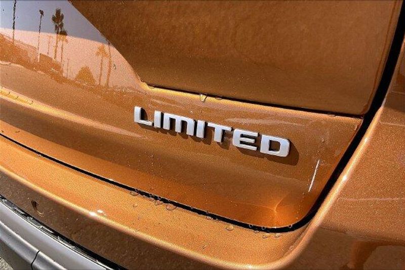 New 2027 Jeep Grand Cherokee Limited 4x4Image 13