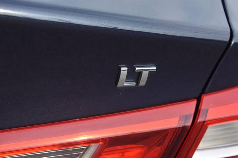 Used 2018 Chevrolet Malibu LTImage 16