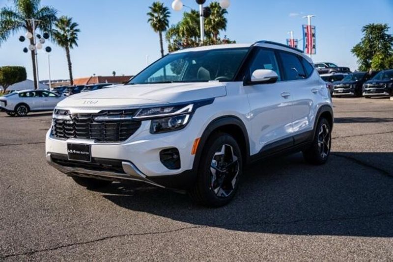 New 2026 Kia Seltos LXImage 3