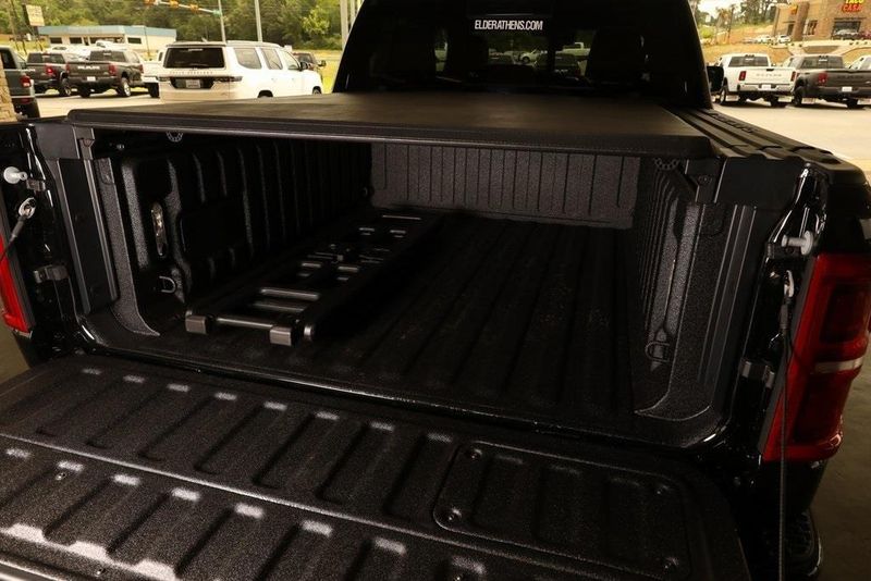 2025 RAM 1500 Limited Crew Cab 4x4 5