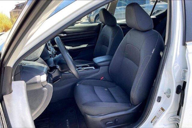 Used 2024 Nissan Altima 2.5 SVImage 24