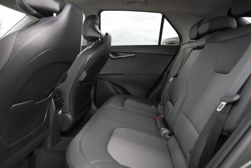 New 2026 Kia Niro EXImage 14