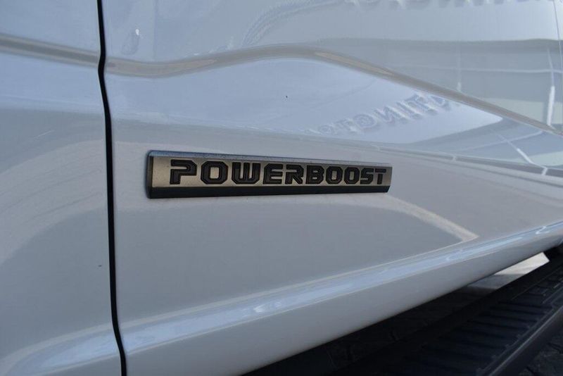 New 2025 Ford F-150 LariatImage 6