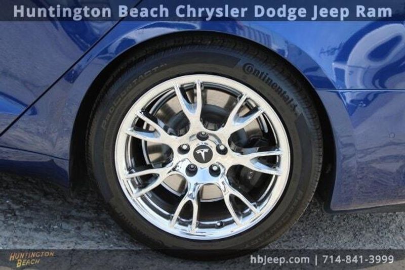 2023 Tesla Model S BaseImage 7