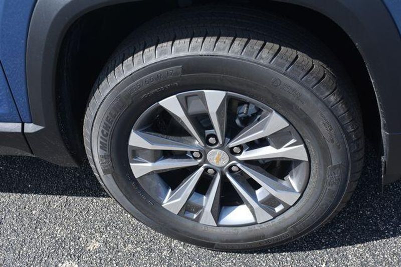 New 2026 Chevrolet Equinox LTImage 12