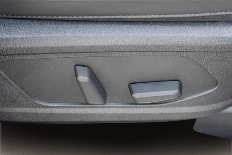 New 2026 Kia Sorento X-Line SXImage 13