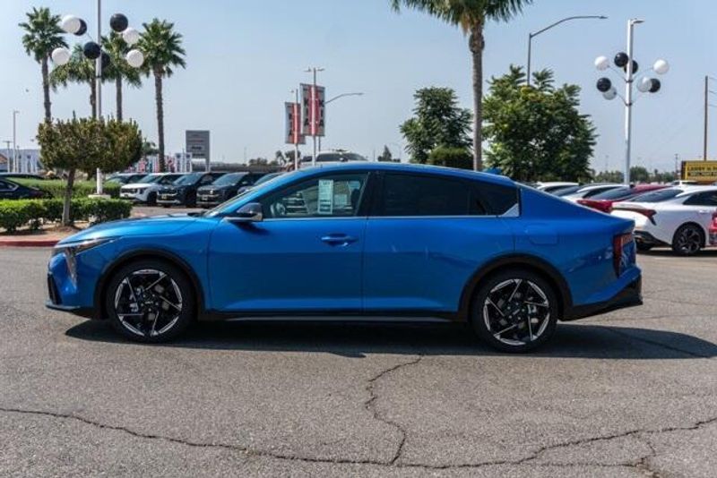 New 2025 Kia K4 GT-LineImage 4