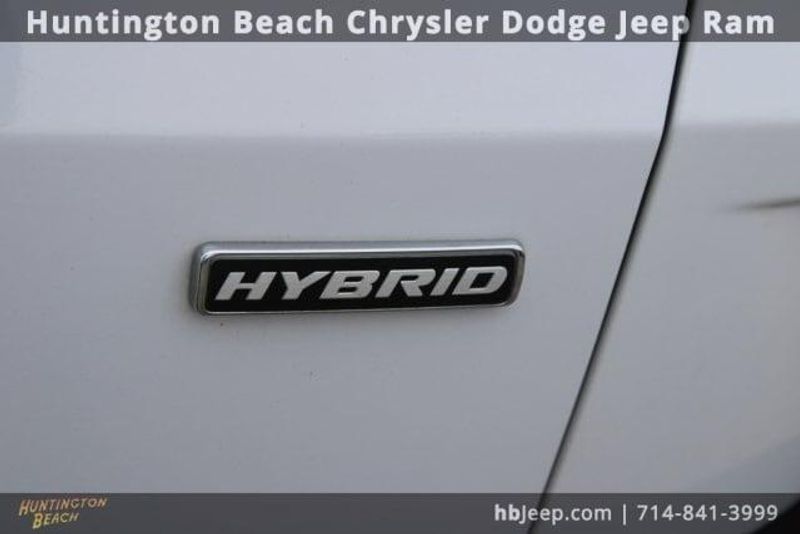2022 Ford Escape SE HybridImage 6