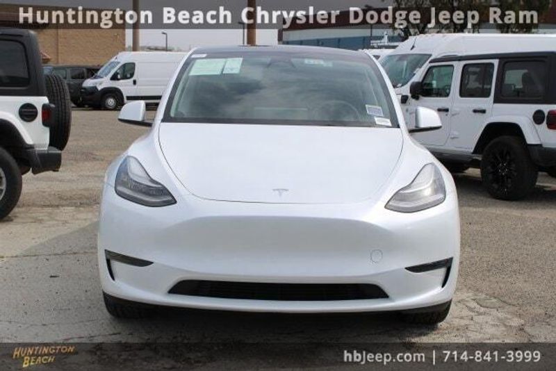2023 Tesla Model Y Long RangeImage 2
